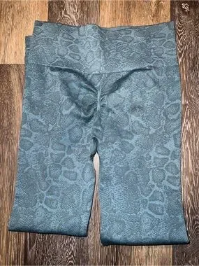 Gymshark | Pants & Jumpsuits | Teal Adapt Animal Snakeprint Leggings ...